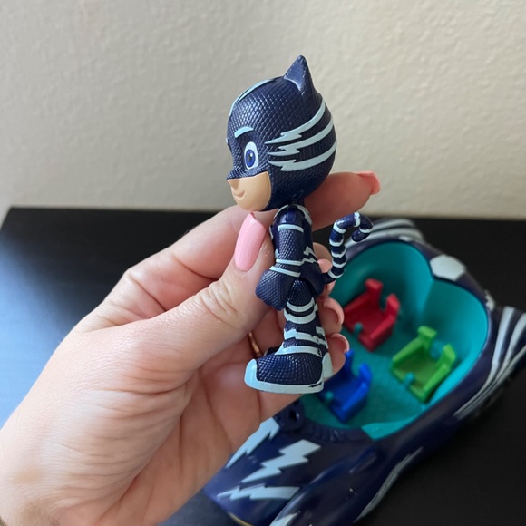 PJ Masks Just Play Frog Box eOne: Catboy and Catboy-Mobile - Picture 6 of 13